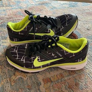 NIKE Dual Fusion Flywire Neon Green Size 7.5